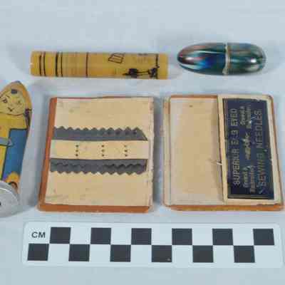 Needle cases Needle cases