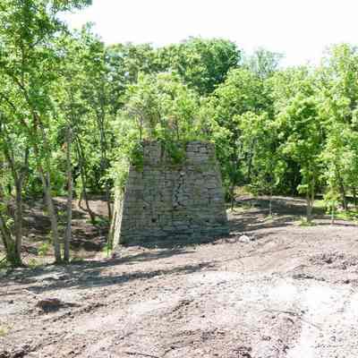 Shannondale iron furnace: Copyright: E. C. Field; Origformat: Other