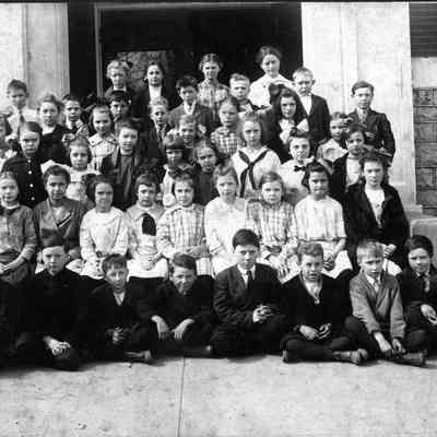 Wright Denny School children