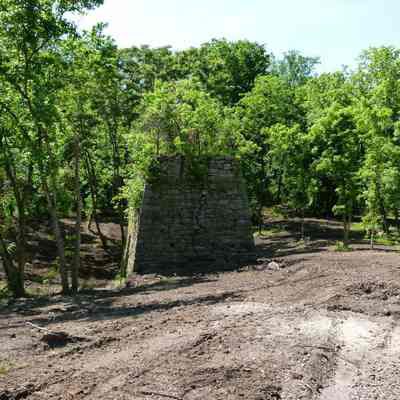 Shannondale iron furnace: Copyright: E. C. Field; Origformat: Other