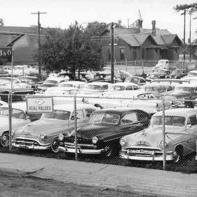Ford dealership (IMG2142011)