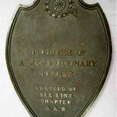 DAR grave marker