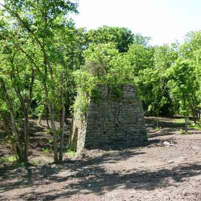 Shannondale iron furnace: Copyright: E. C. Field; Origformat: Other