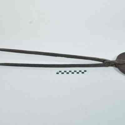Cast and wrought iron wafer iron with rare eagle design