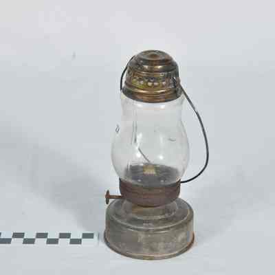 Skater's lantern