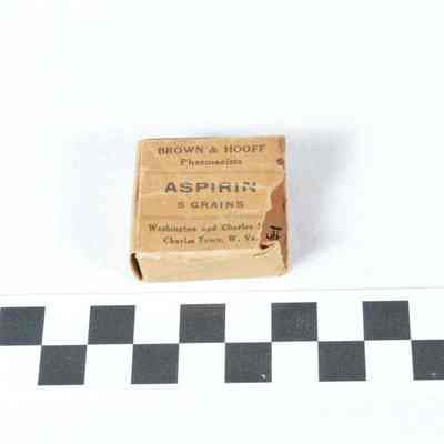 Brown & Hooff pharmacists box