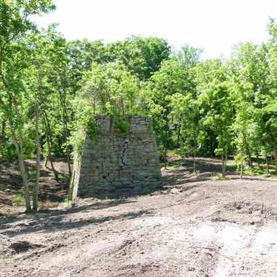 Shannondale iron furnace: Copyright: E. C. Field; Origformat: Other