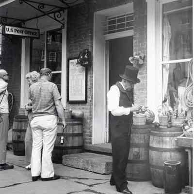 Dry goods store on Shenandoah Street