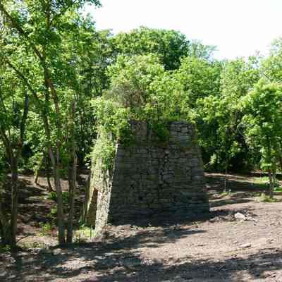 Shannondale iron furnace: Copyright: E. C. Field; Origformat: Other