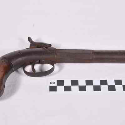 Dueling pistol