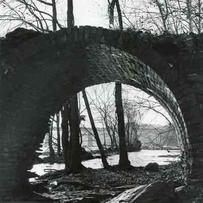 Intake arches on Viginius Island