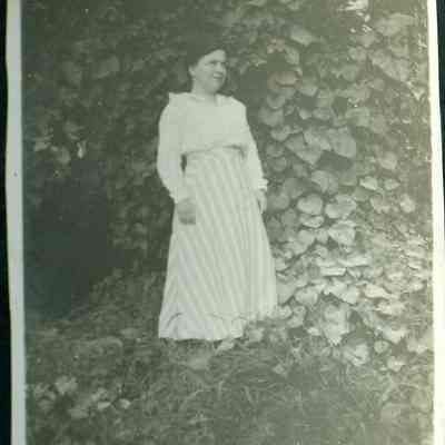 unidentified woman (ARC499-35)