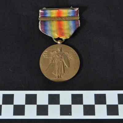 Marshall Mason's World War I Victory Medal - front