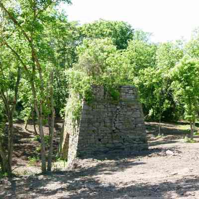 Shannondale iron furnace: Copyright: E. C. Field; Origformat: Other