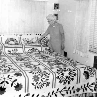 Laura Rose Quilt made by Emily Jane Blessing