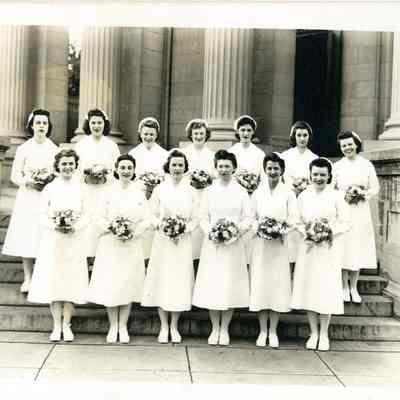 Winchester Memorial Hospital School of Nursing graduates, 1942
