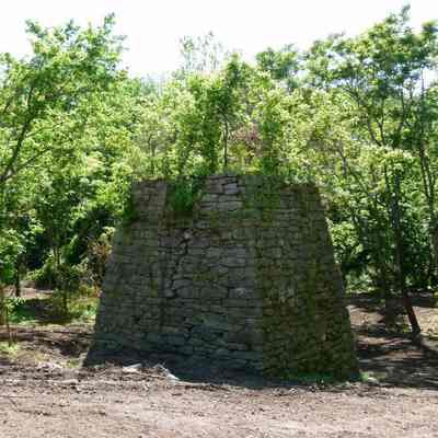 Shannondale iron furnace: Copyright: E. C. Field; Origformat: Other