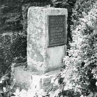 Marker at Gibson/Packette/Todd house