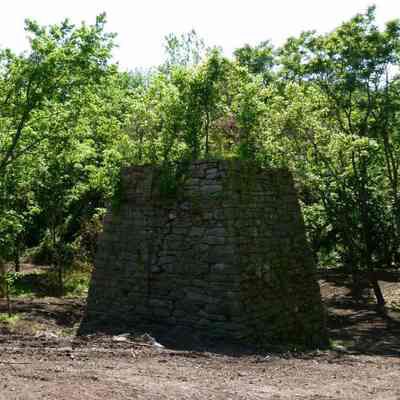 Shannondale iron furnace: Copyright: E. C. Field; Origformat: Other