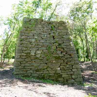 Shannondale iron furnace: Copyright: E. C. Field; Origformat: Other
