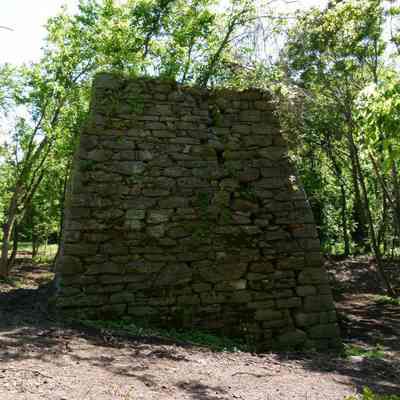 Shannondale iron furnace: Copyright: E. C. Field; Origformat: Other