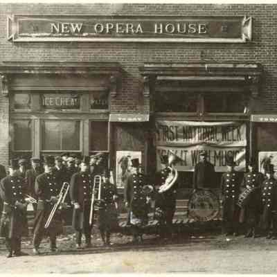 Henson's Gang in front of New Opera House
