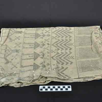 Beige throw