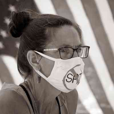 Woman wearing mask at Black Lives Matter rally (IMG3915026)