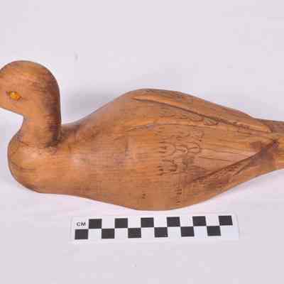 One piece wood duck decoy