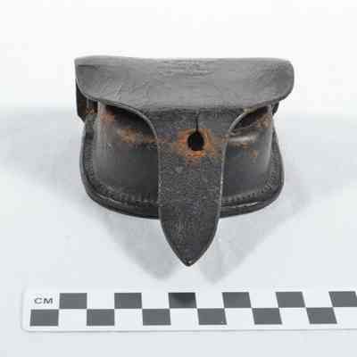 Leather U. S. cap pouch