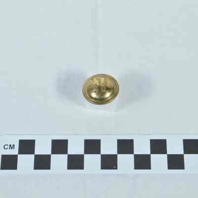 Brass Confederate rifleman uniform button