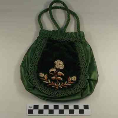 Green silk and velvet evening purse