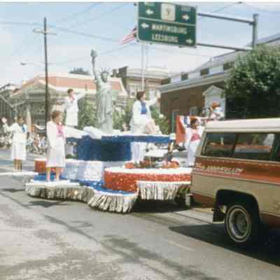 Bicentennial Parade in Charles Town