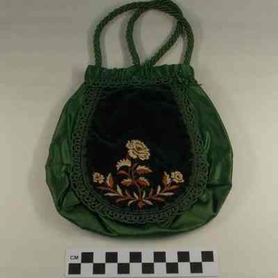 Green silk and velvet evening purse