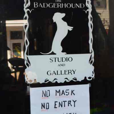 Badgerhound Studio and Gallery COVID-19 pandemic sign