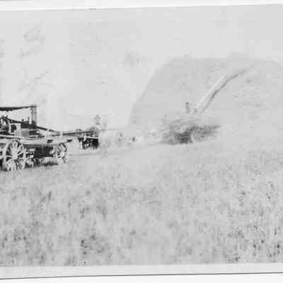 threshing wheat on Kanode farm near Rippon - 1918 or 1919