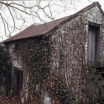 Traveler's Rest spring house