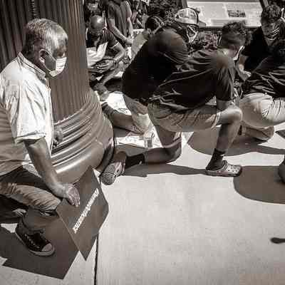 People kneeling during Black Lives Matter rally (IMG3915019)