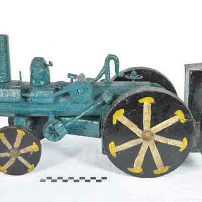 Threshing machine toy