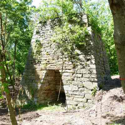 Shannondale iron furnace: Copyright: E. C. Field; Origformat: Other