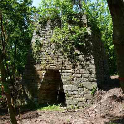 Shannondale iron furnace: Copyright: E. C. Field; Origformat: Other