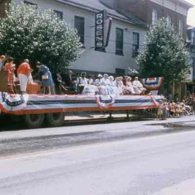 Bicentennial Parade in Charles Town