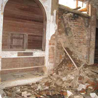 Ruins of fireplace on the right (IMG3937007)