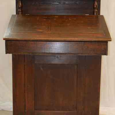 Pine wood stand-up desk