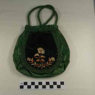 Green silk and velvet evening purse