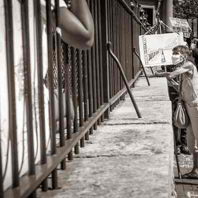 People at Black Lives Matter rally (IMG3915023)