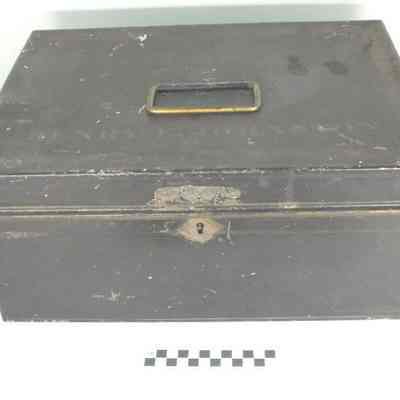 Japanned metal box