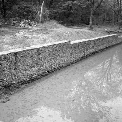 Canal wall restoration along Shenandoah Street