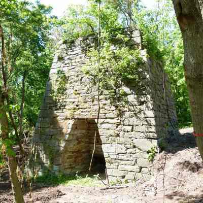 Shannondale iron furnace: Copyright: E. C. Field; Origformat: Other