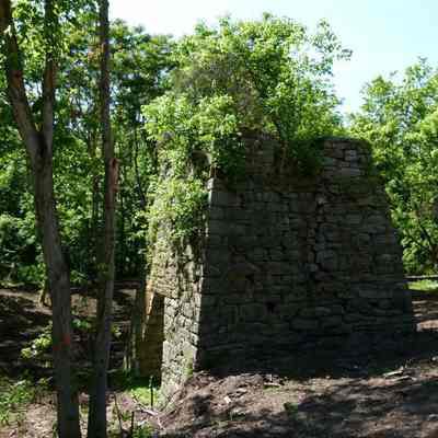 Shannondale iron furnace: Copyright: E. C. Field; Origformat: Other